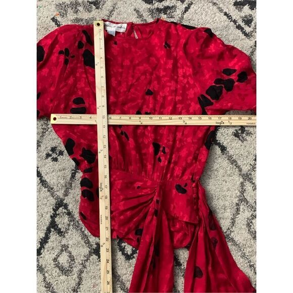 Beautiful women Vintage 1980s red with black Polka Dots | Made in HONG KONG by L - Picture 9 of 9